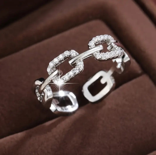 SILVER SYNTHETIC ZIRCONIA RING