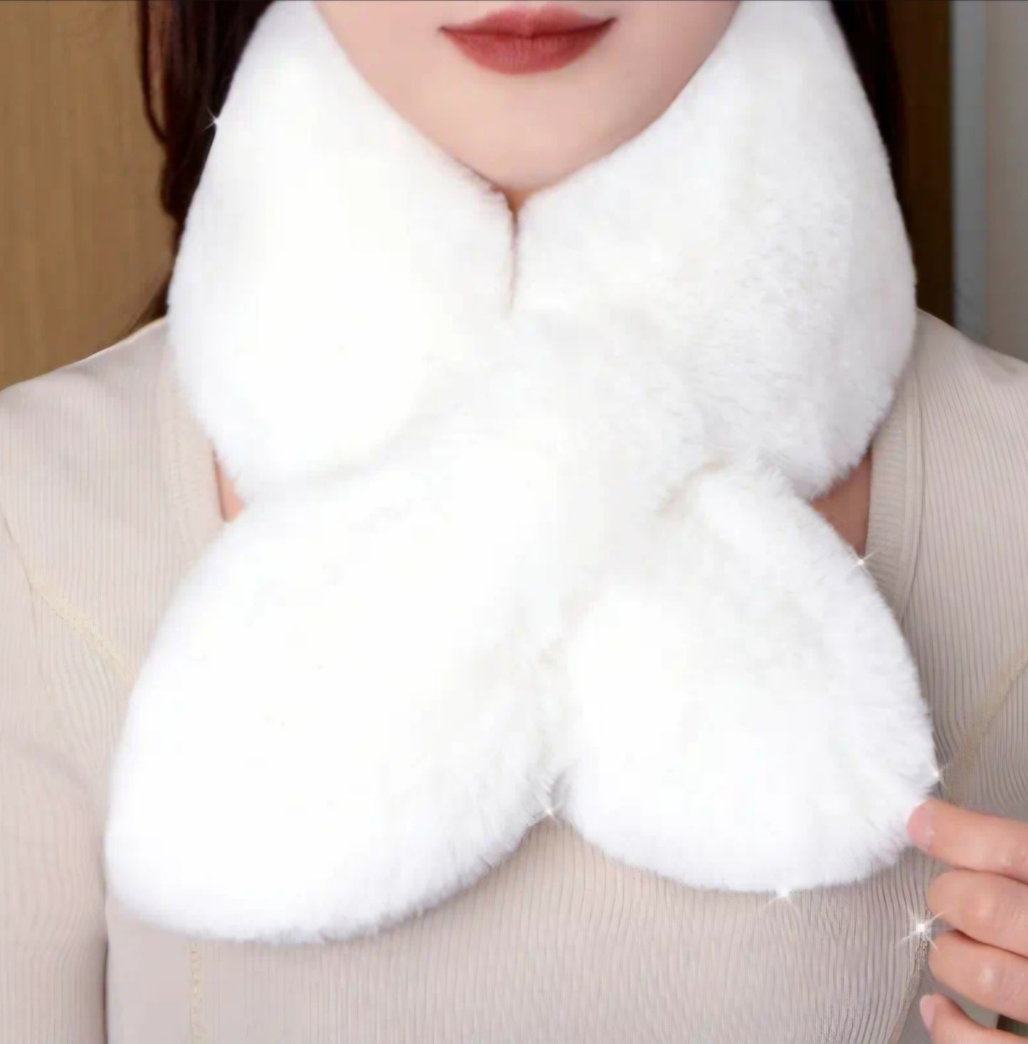 WHITE PLUSH SCALF-NECK WARMER