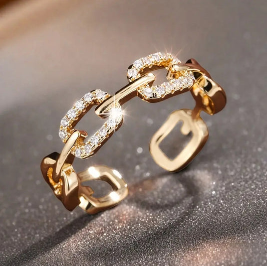 GOLDEN SYNTHETIC ZIRCONIA RING