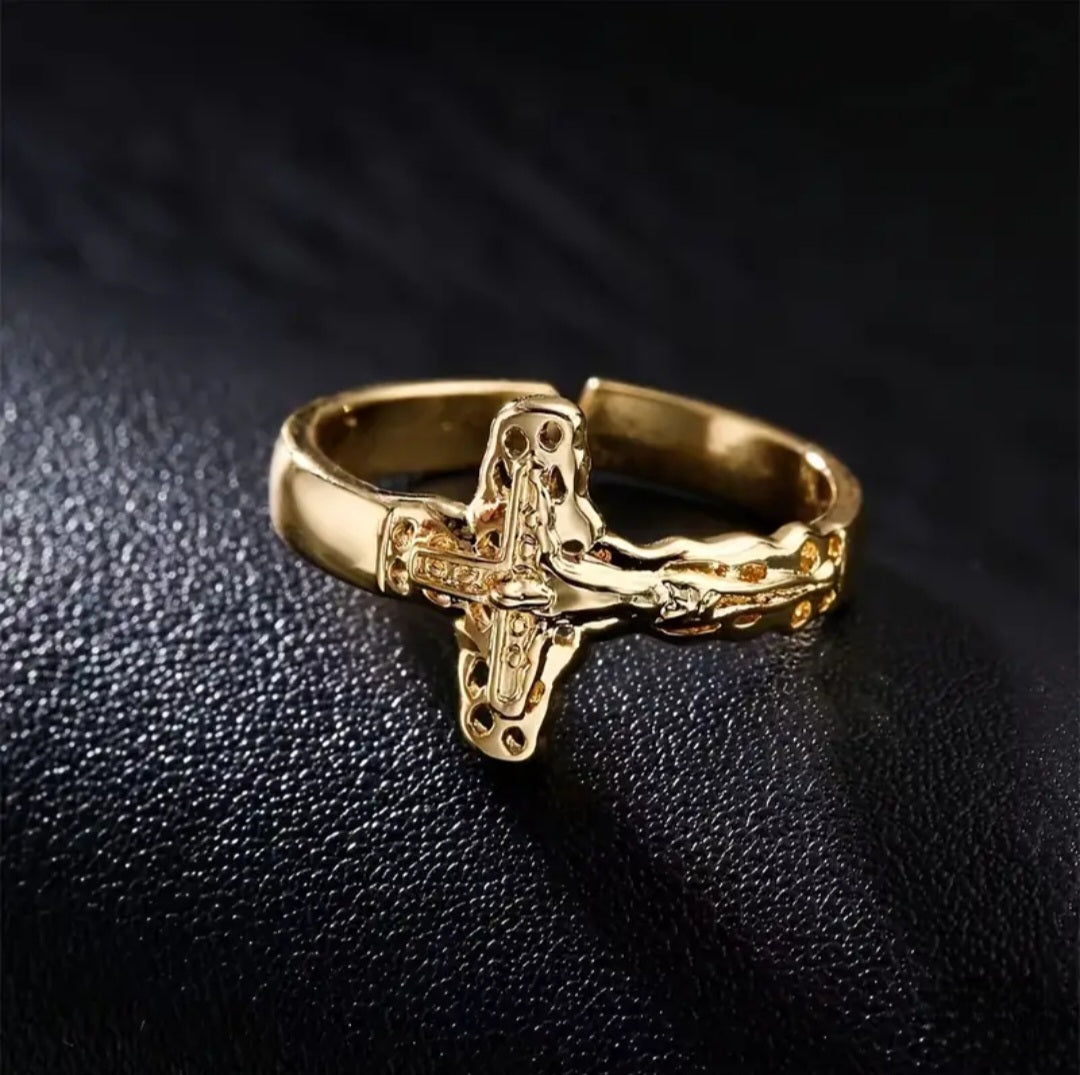 ELEGANT CROSS RING