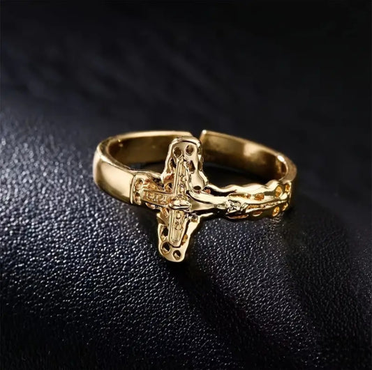 ELEGANT CROSS RING