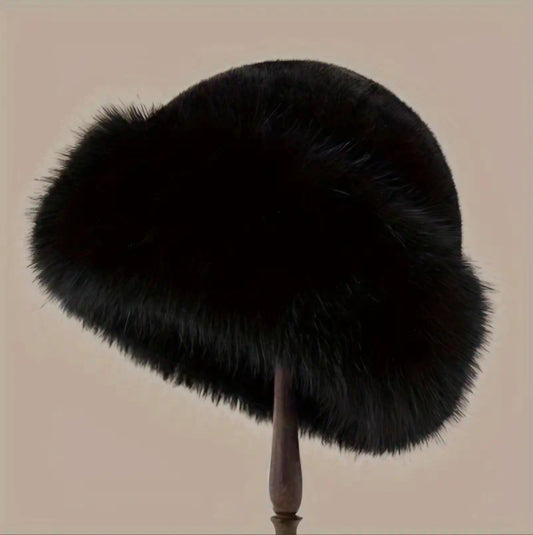 BLACK LUXURIOUS FUR HAT