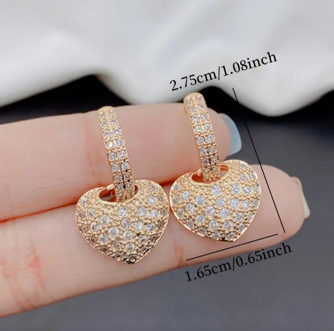 GOLDEN LOVE HEART EARRINGS