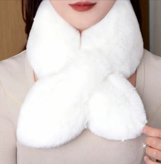 WHITE PLUSH SCALF-NECK WARMER