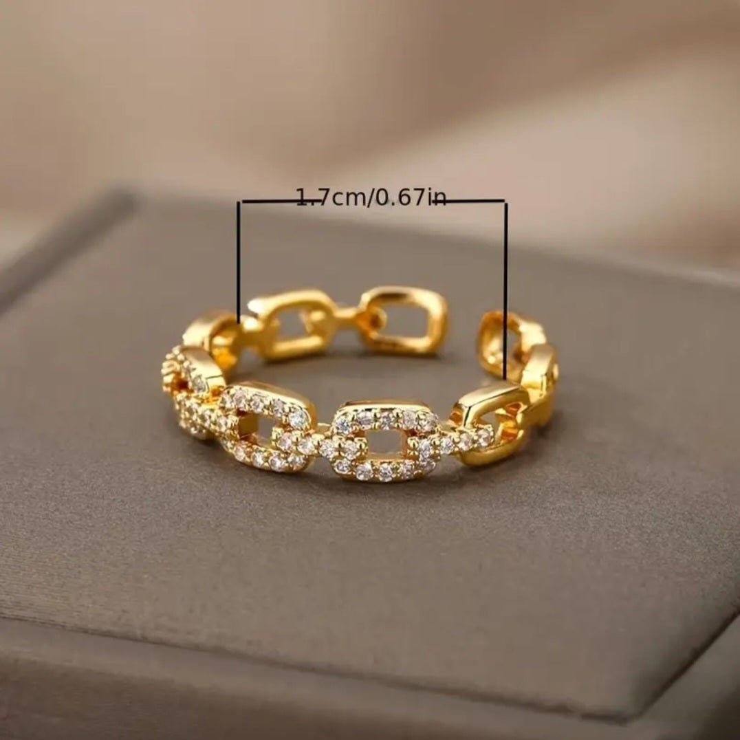 GOLDEN SYNTHETIC ZIRCONIA RING