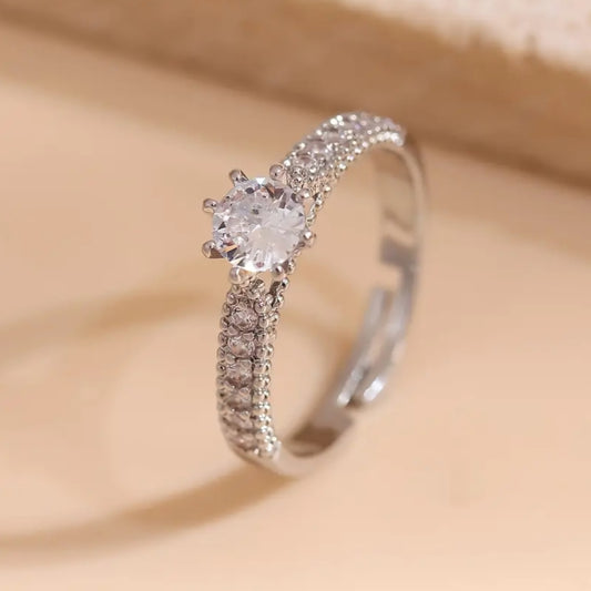 SINGLE SYNTHETIC ZIRCONIA RING