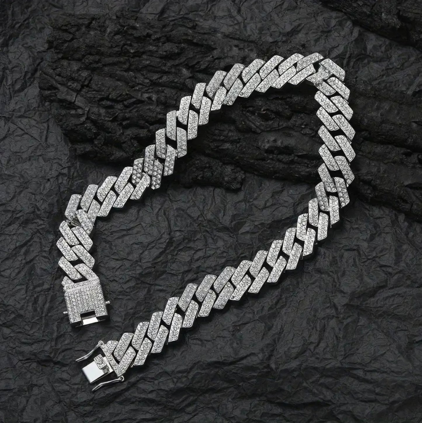 BLING BLOCK NECKLASE