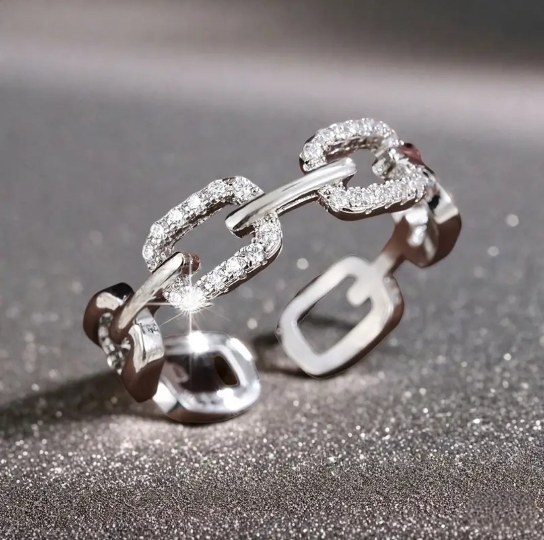 SILVER SYNTHETIC ZIRCONIA RING